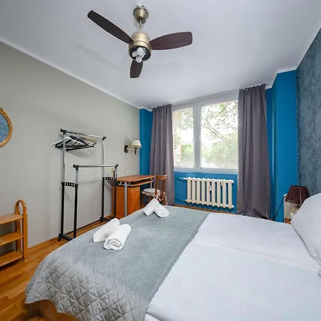 Cozy 2bd With Sunny Balcony By Flаt Mаnаger Szófia