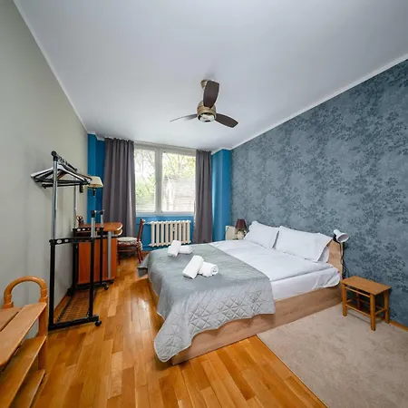 Cozy 2bd With Sunny Balcony By Flаt Mаnаger Apartman *