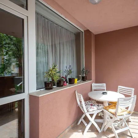 Apartman Cozy 2bd With Sunny Balcony By Flаt Mаnаger Szófia